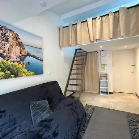 Les Joyaux Apartment