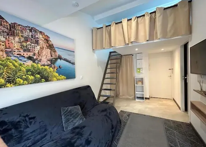 Les Joyaux Apartment